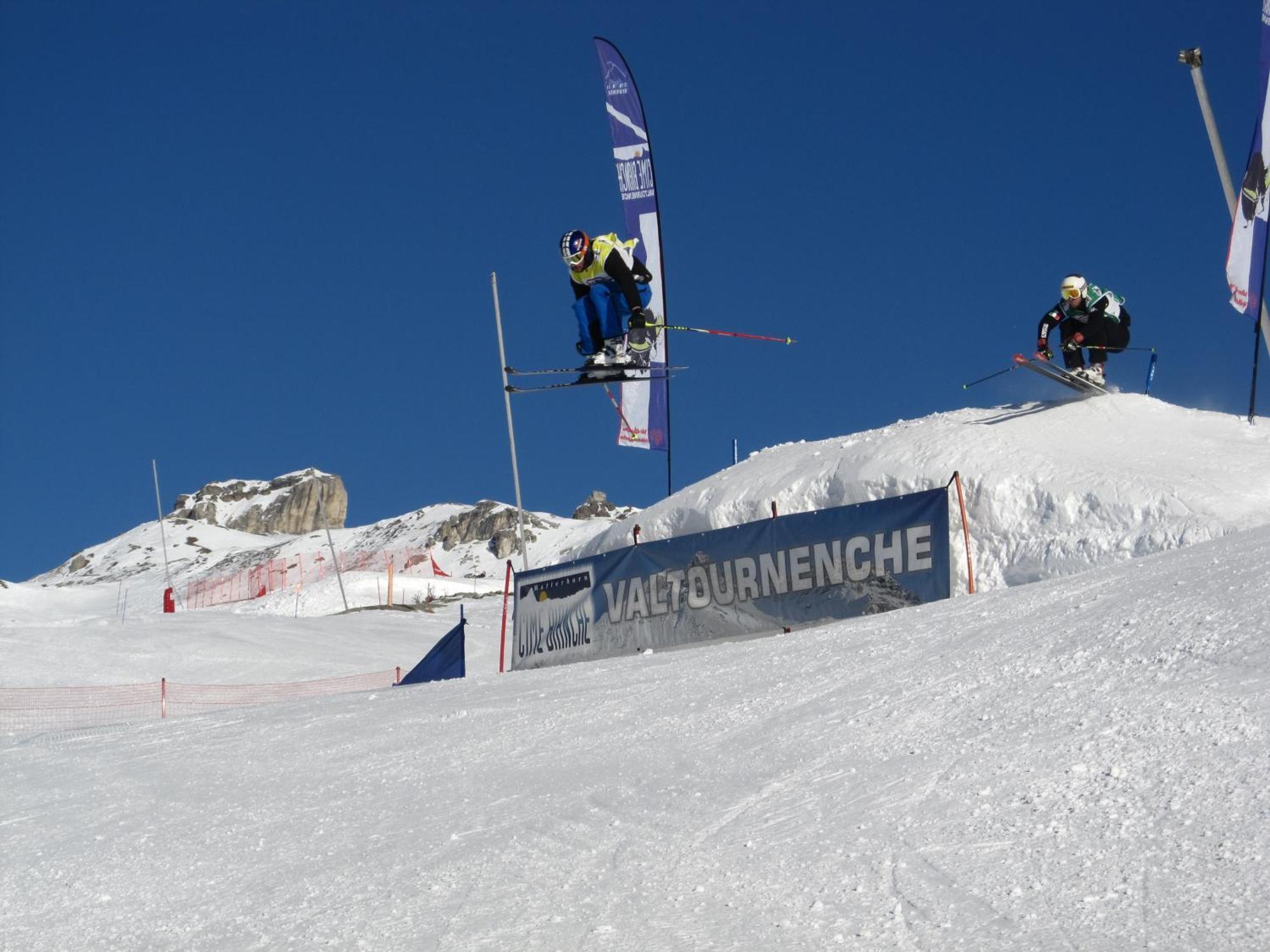 Miramonti Hotel Valtournenche Bagian luar foto
