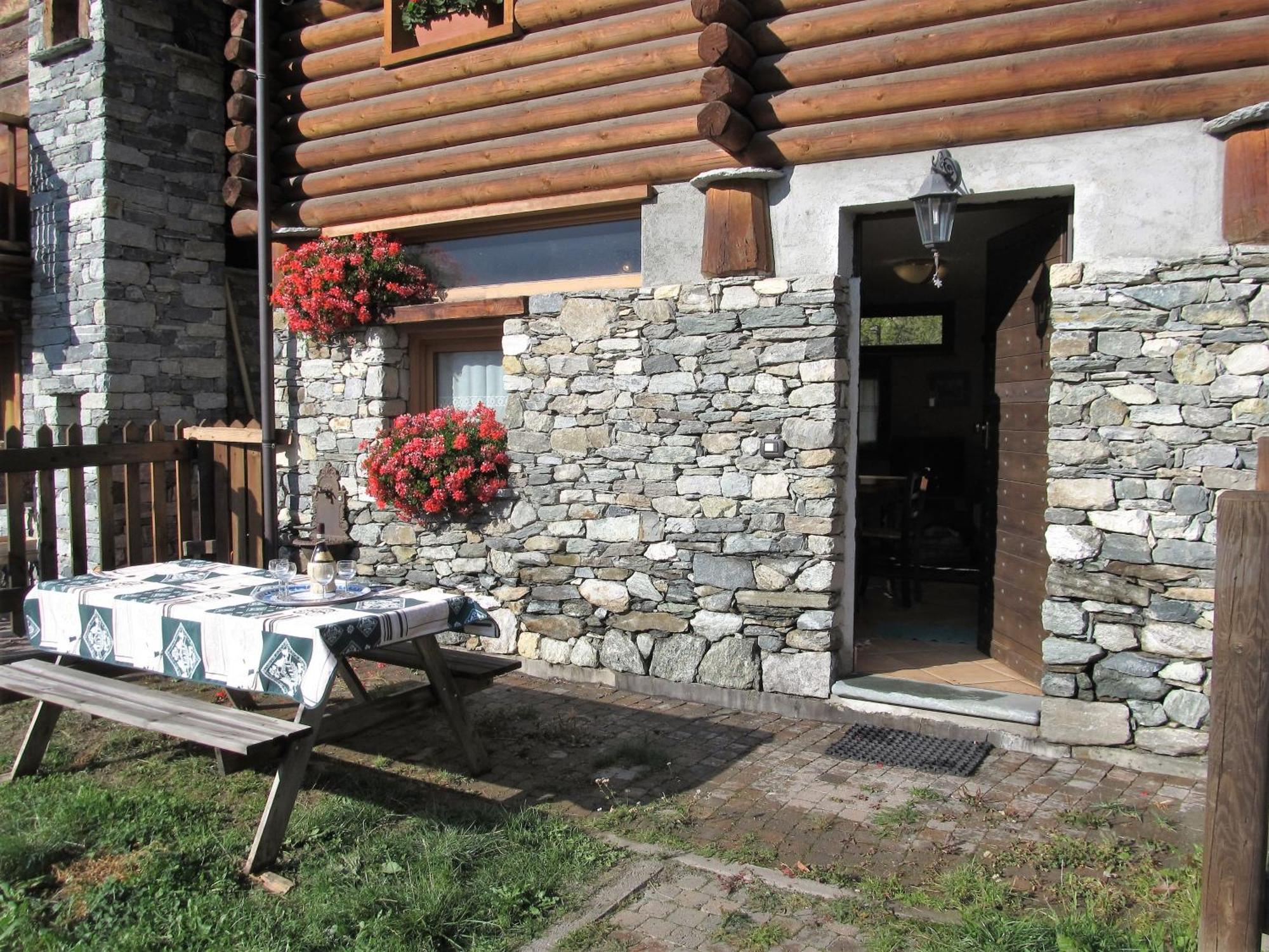 Miramonti Hotel Valtournenche Bagian luar foto