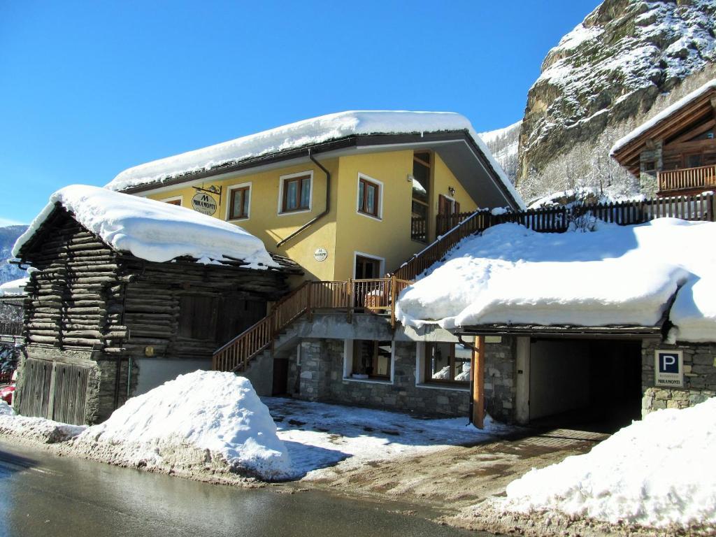 Miramonti Hotel Valtournenche Bagian luar foto