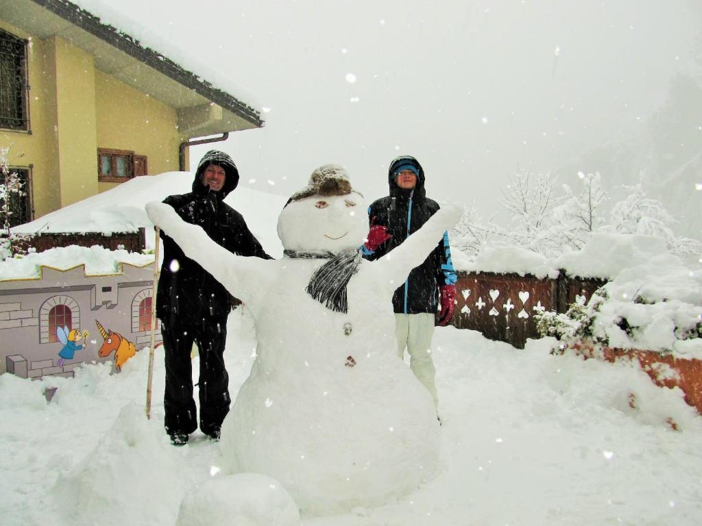 Miramonti Hotel Valtournenche Bagian luar foto